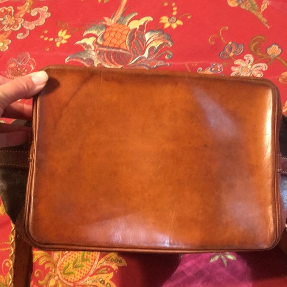 SOLD—Vintage Louis Vuitton Boho fringe Noe GM - Picture 6 of 16